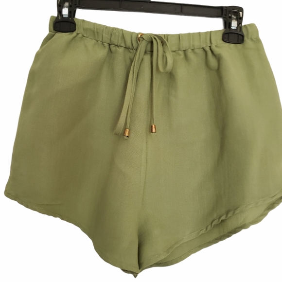 Sabo shorty short, elastique waist sage green - Picture 1 of 3